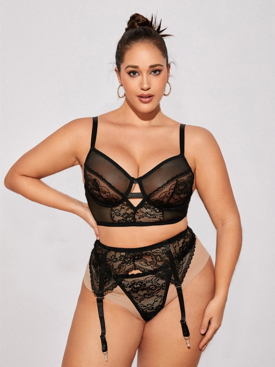 Plus 3pcs Floral Lace Underwire Garter Lingerie Set - Black - View 1