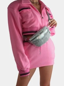 迷你鉚釘和鏈條裝飾腰包