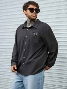 Manfinity 男士字母補丁細節前口袋襯衫 - 深灰色 - 查看 4