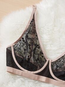 Plus Floral Lace Underwire Lingerie Set - Black - View 3