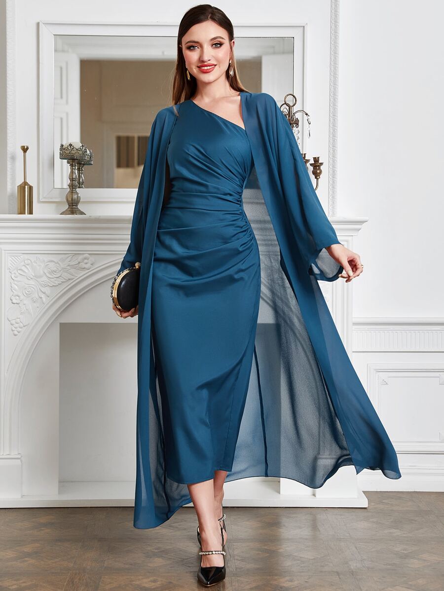 Modelyn معطف بأكمام الخفاش وفستان بكتف واحد