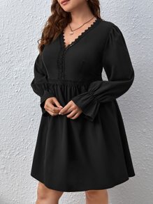 SHEIN Privé Plus Guipure Lace Trim Flounce Sleeve Dress - Black - View 1