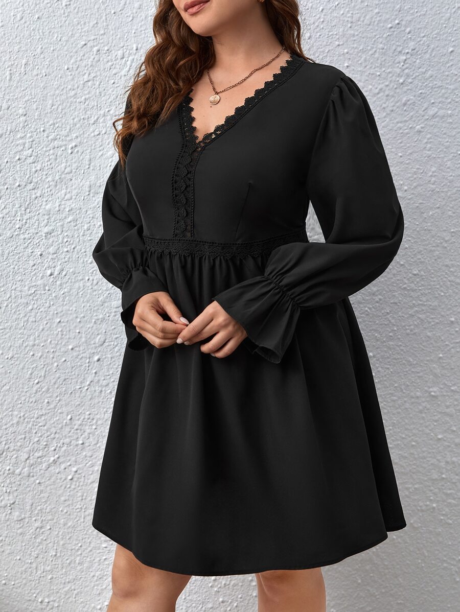 SHEIN Privé Plus Guipure Lace Trim Flounce Sleeve Dress - Black - View 1