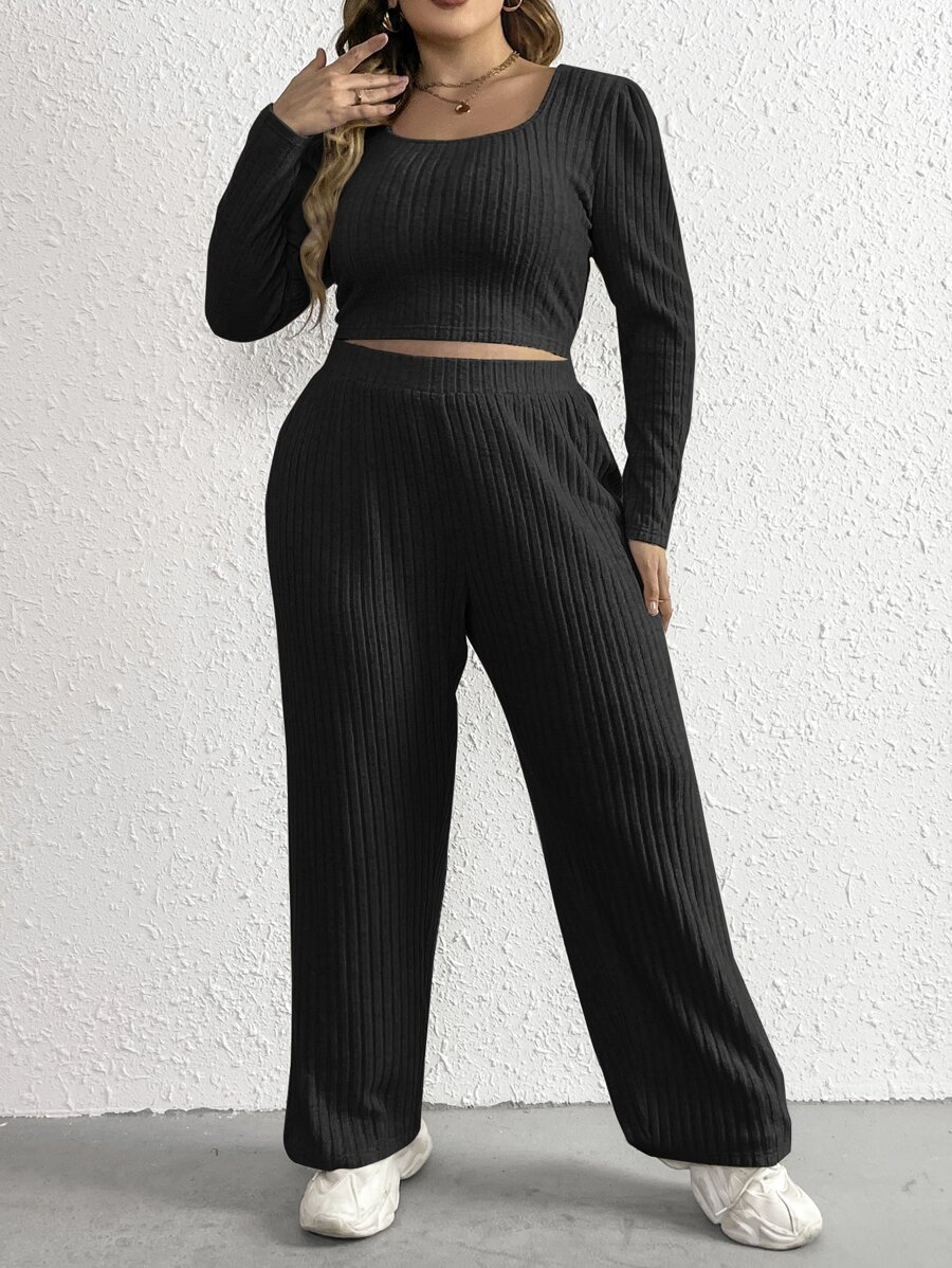 SHEIN Essnce 大碼大圓領短款T恤和褲子 - 黑色 - 查看 1