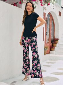 SHEIN LUNE 1pc Solid Tee & 1pc Floral Print Flare Leg Trousers - Multicolor - View 4