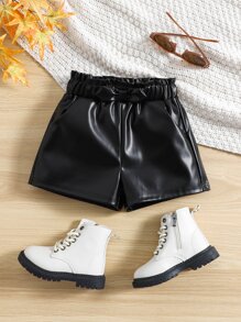 SHEIN 女小童黑色素色休閒PU皮革短褲,夏季時尚 - 黑色 - 查看 1