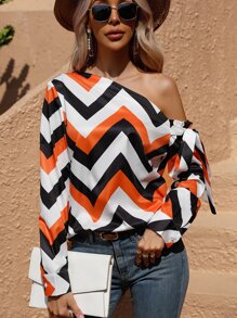 SHEIN LUNE Blusa con estampado de cheurón con nudo lateral de cuello asimétrico - Multicolor - Ver 4