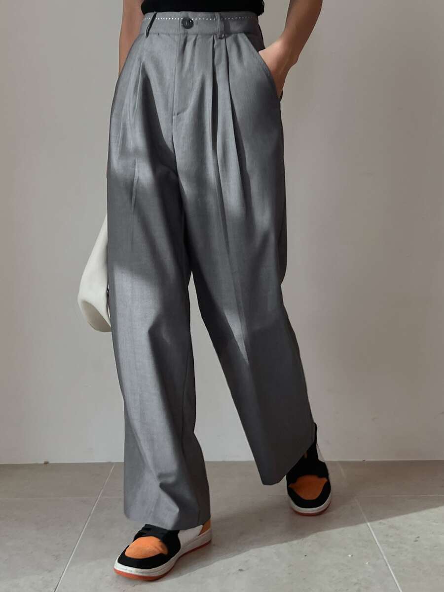 DAZY 拼接細節斜口袋西裝褲 - 深灰色 - 查看 1