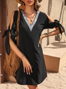 SHEIN VCAY Contrast Sequin Split Sleeve Knot Cuff Tunic Dress - Black - View 3