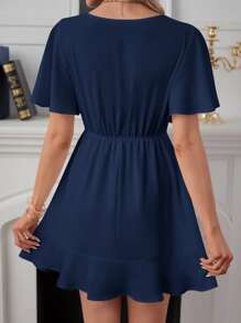 SHEIN Frenchy 蝴蝶袖深V領前打結荷葉邊連衣裙 - 藏蓝色 - 查看 6