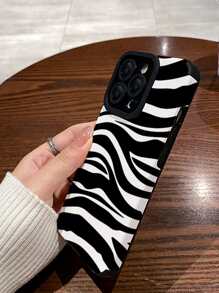 حافظة هاتف مخطط بنمط الزيبرا متوافقة مع أيفون 11 ، أيفون 13 ، أيفون 14 برو ماكس، مقاومة للماء والصدمات وخدوش السطح - أبيض وأسود - مشاهدة 3