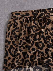 SHEIN VCAY Top halter & con estampado de leopardo Shorts con cinturón - Multicolor - Ver 4