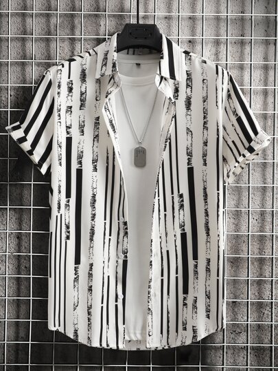 قميص رجالي مخطط بدون تي شيرت، بأكمام قصيرة وأزرار وتصميم مخطط لرحلتك العارضة الكاجوال.