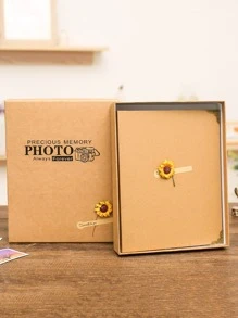 1 album ảnh đồ họa khẩu hiệu - Màu vàng - Xem 2