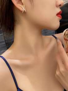 Rhinestone Criss Cross Design Stud Earrings - Multicolor - View 3