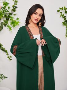 Al Najma 織帶拼接荷葉袖阿拉伯罩袍 - 墨綠色 - 查看 5