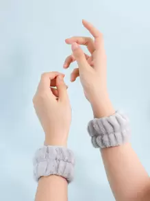Muñequeras para lavarse la cara - Muñequera absorbente para lavarse la cara, 1 par de bandas de muñeca de microfibra para lavarse, cuidado de la piel, yoga, deporte, evita que los líquidos se derramen por el brazo, cuidado de la piel, decoración de la habitación, decoración del hogar, decoración del dormitorio, baño, regalos de Navidad, decoración del baño, viaje, artículos de viaje, boda, fiesta de Navidad, regalos para mamá, hogar, habitación, decoración de la casa, regalo de Navidad, regalos para mamá, cumpleaños, decoración de la habitación rosa, decoración de la sala de estar, dormitorio, regalos para hombres, regalos para papá, setas, Año Nuevo, mamá, accesorios, regalos para papá, amigos, regalo divertido - Gris - Ver 2