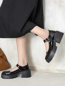 Minimalist Platform Mary Jane Shoes - Black - View 4