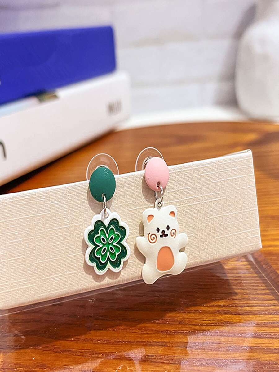 Clover & Cartoon Bear Mismatched Drop Earrings - Multicolor - View 1