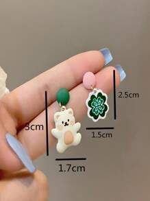 Clover & Cartoon Bear Mismatched Drop Earrings - Multicolor - View 3