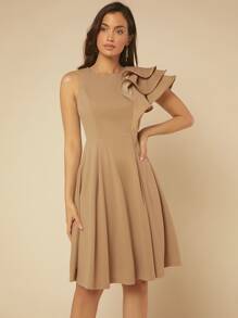 SHEIN Belle Vestido ribete con fruncido ajustado y de campana - Camel - Ver 1