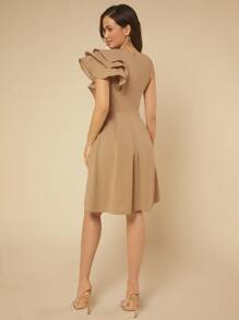 SHEIN Belle Vestido ribete con fruncido ajustado y de campana - Camel - Ver 2