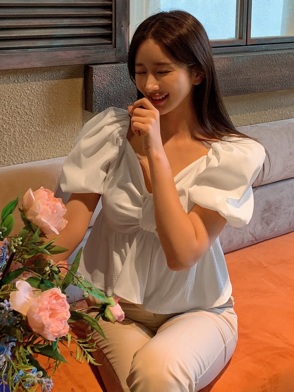 Puff Sleeve Ruffle Hem Blouse