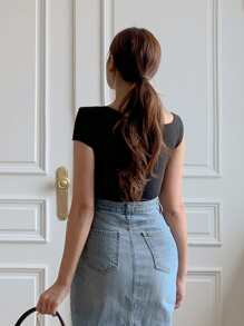 DAZY Solid Scoop Neck Tee - Black - View 2