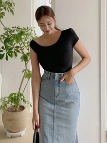 DAZY Solid Scoop Neck Tee - Black - View 5