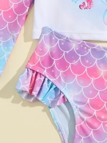 年轻女孩鱼鳞和美人鱼印花荷叶边分体泳衣夏季海滩