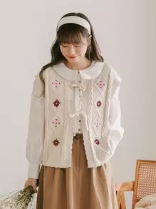 DAZY 花卉刺繡前繫帶毛衣背心不帶襯衫 - 米色 - 查看 1