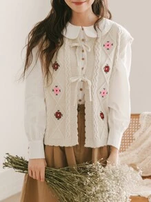 DAZY 花卉刺繡前繫帶毛衣背心不帶襯衫 - 米色 - 查看 15
