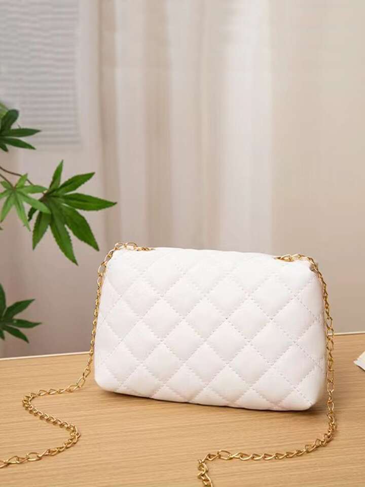 Our Mini Quilted Pattern Flower Decor Grommet Eyelet Chain Square