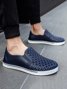 Men Hollow Out Detail Vented Clogs - Navy Blue - View 1