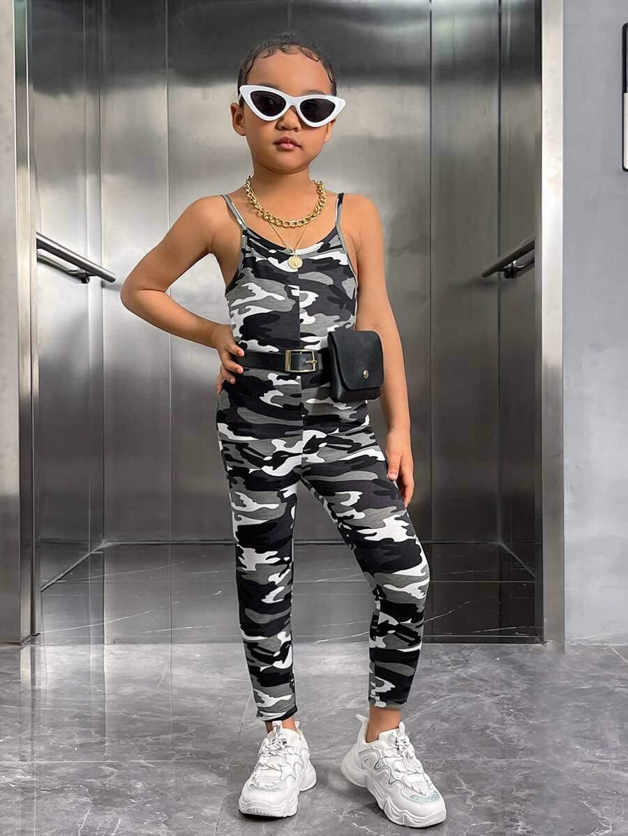 SHEIN 小女童迷彩印花吊帶連體褲不附帶包