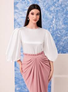 Modelyn 燈籠袖緞面上衣和扭結半身裙套裝