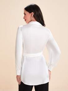 Modelyn Blusa unicolor cruzado con cinturón - Blanco - Ver 2