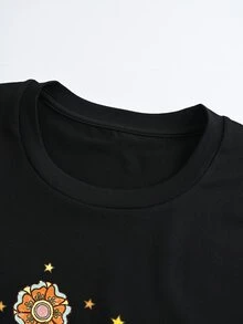 SHEIN LUNE Plus Floral & Slogan Graphic Tee - Black - View 6