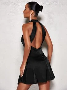 SHEIN BAE Vestido línea A unicolor de satén de cuello halter - Negro - Ver 2