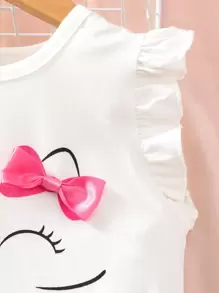 Young Girl Cartoon Graphic Ruffle Trim Tee & Heart Print Shorts - Black and White - View 3