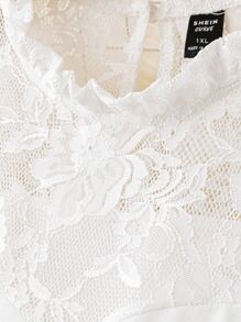 Calvaya Plus Contrast Lace Keyhole Back Bodysuit - White - View 4