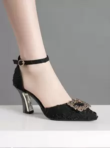 2025秋冬女士高跟尖头粗跟镂空搭扣镶钻高跟鞋，优雅，适合派对穿着