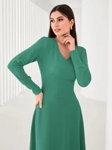 Mulvari Solid V Neck A-line Dress - Green - View 3