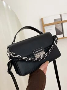 字母圖案扭鎖鏈條裝飾翻蓋方包 - 黑色 - 查看 1
