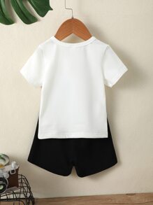 SHEIN Baby Boy Bear Print Tee & Shorts - Black and White - View 2