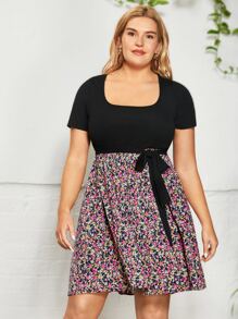 SHEIN VCAY 大碼小碎花腰帶A字洋裝 - 彩色 - 查看 1