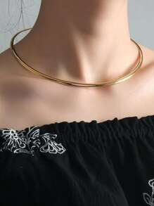 Minimalist Cuff Choker - Yellow Gold - View 10