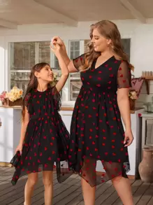 SHEIN Clasi Plus 1pc Heart Print Hanky Hem Mesh Overlay Dress - Multicolor - View 5