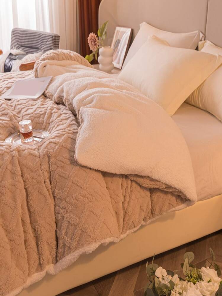 1pc Rhombus Milky White Sherpa Fleece Soft & Cozy Multipurpose Blanket, Suitable For Bedroom & Guest Room - Camel - View 2