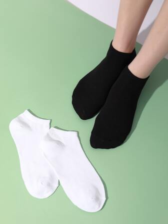 2雙素色短襪